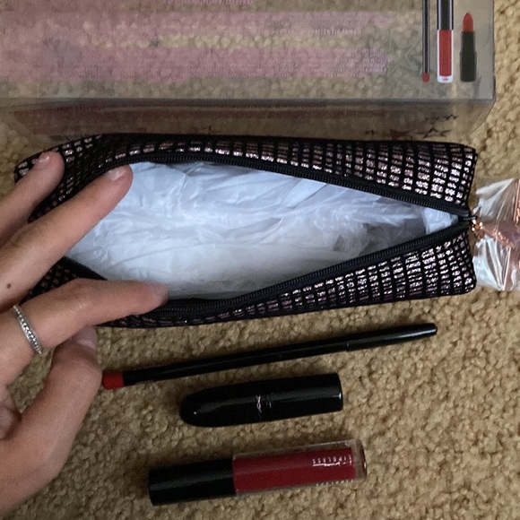 MAC Starlit Lip Bag: Red NWT - Picture 2 of 11